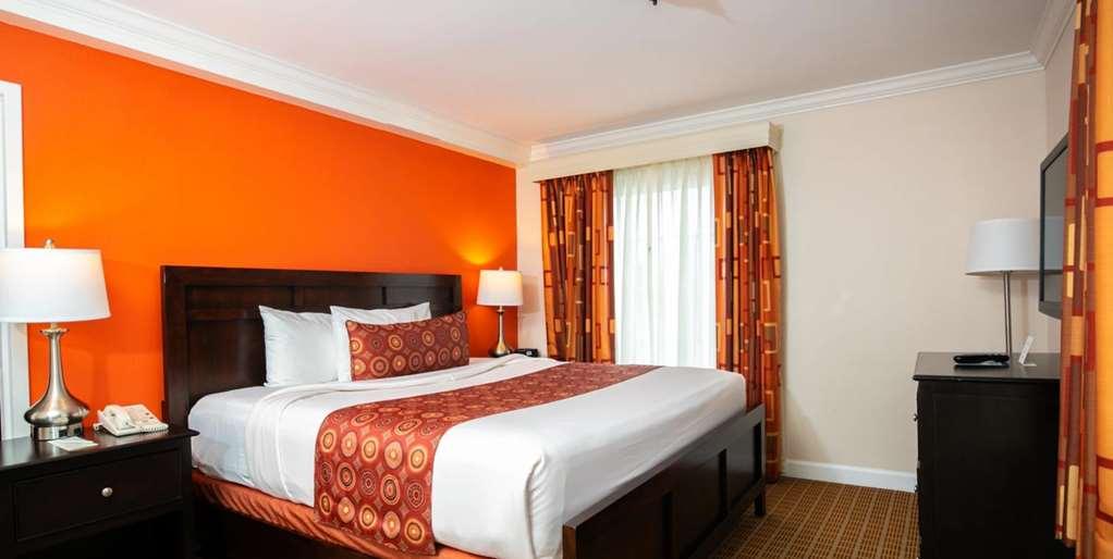 The Wilshire Grand West Orange