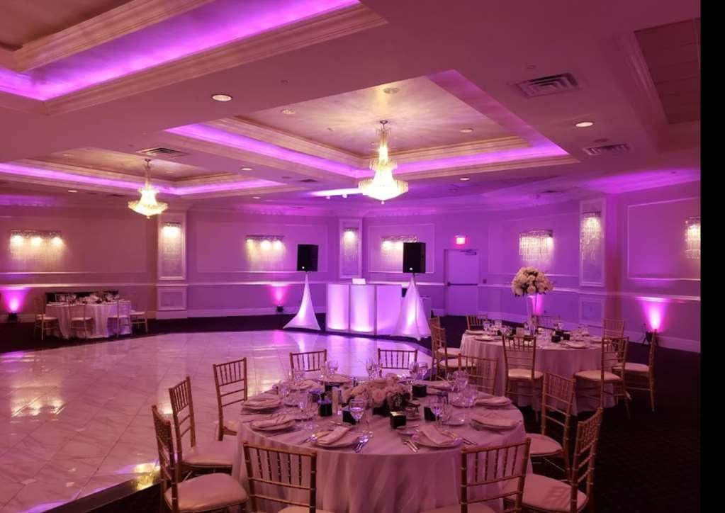 The Wilshire Grand Hotel West Orange