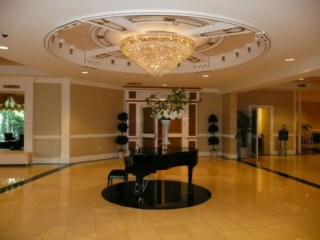 Hotel The Wilshire Grand 3*