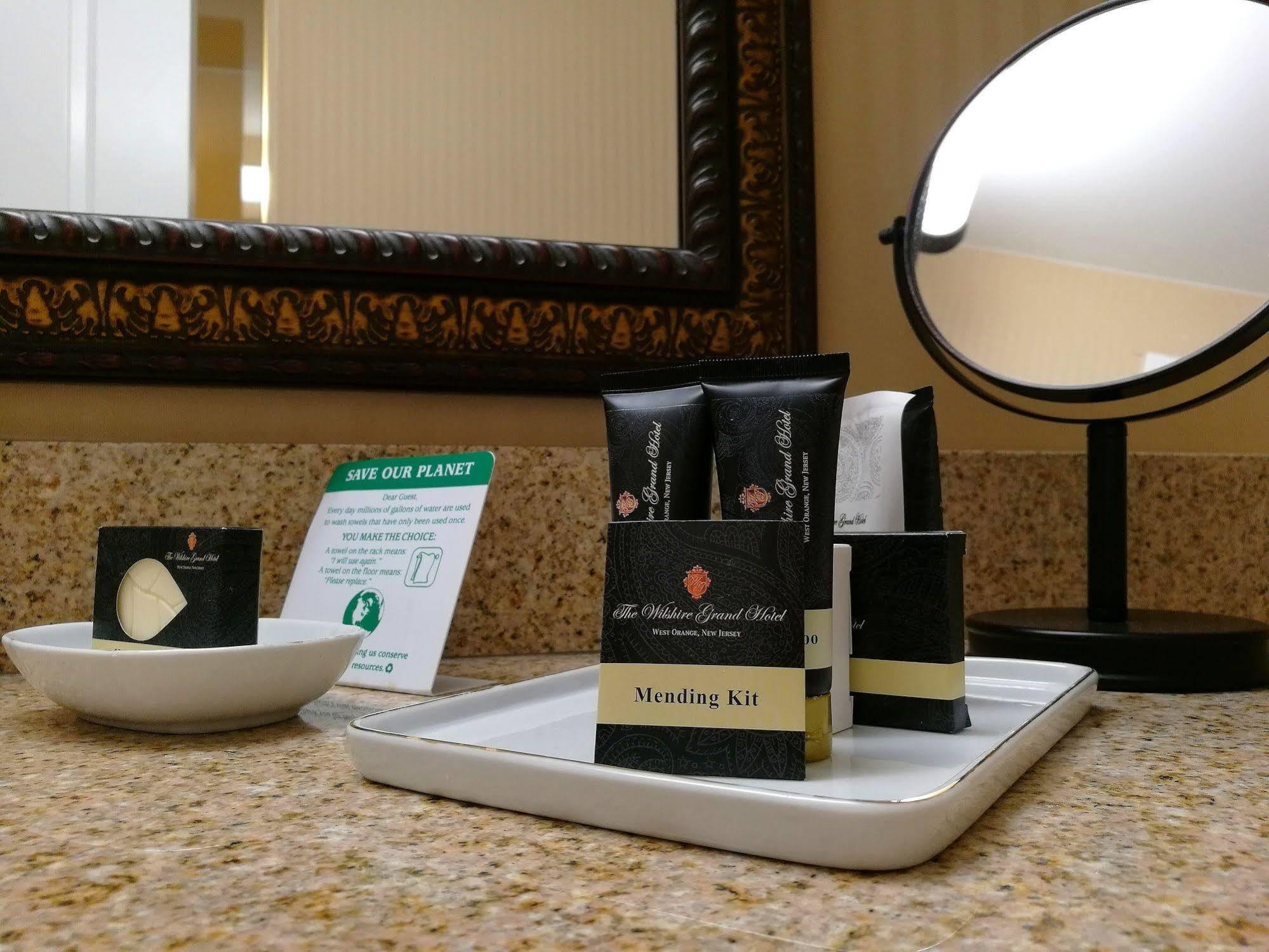 Hotel The Wilshire Grand